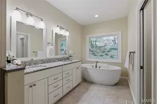 1600 Baxter Forest Ridge Ct, Chesterfield, MO 63005 - Photo 13