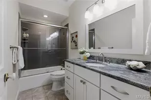 1600 Baxter Forest Ridge Ct, Chesterfield, MO 63005 - Photo 17
