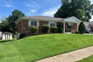 4657 Skyridge Ct, Saint Louis, MO 63128 - Photo 3