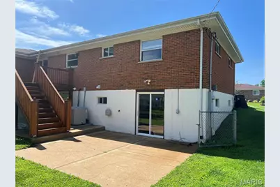 4657 Skyridge Court, Saint Louis, MO 63128 - Photo 7