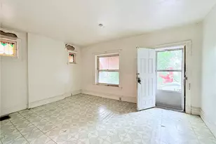 4176 Newport Ct, Saint Louis, MO 63116 - Photo 3