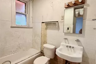 4176 Newport Ct, Saint Louis, MO 63116 - Photo 7