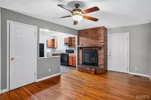 6315 Coventry Dr, Saint Louis, MO 63033 - Photo 5