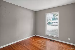 6315 Coventry Dr, Saint Louis, MO 63033 - Photo 17