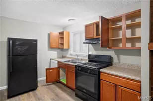 6315 Coventry Dr, Saint Louis, MO 63033 - Photo 11