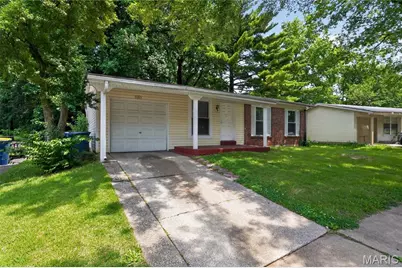 6315 Coventry Drive, Saint Louis, MO 63033 - Photo 3