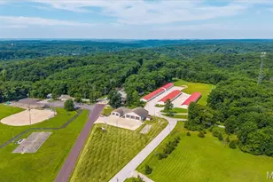 571 Marina Dr, Marthasville, MO 63357 - Photo 1