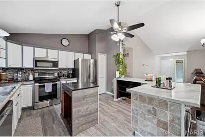 609 Lakewood Drive, Lake Saint Louis, MO 63367 - Photo 11