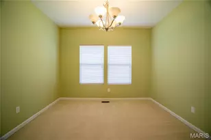 84 Brighton Park Dr, Saint Charles, MO 63302 - Photo 5