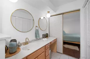 917 Claytonbrook Dr, Ballwin, MO 63011 - Photo 19