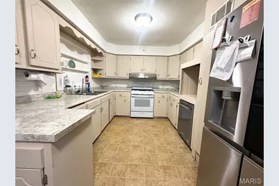 135 N Spruce Street, Bonne Terre, MO 63628 - Photo 5