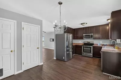 200 Candice Way, Saint Charles, MO 63376 - Photo 5