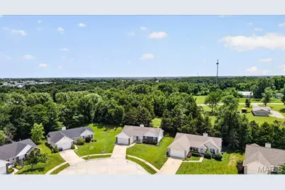 1910 Bonnie Brook Lane, Wentzville, MO 63385 - Photo 35