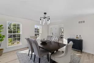7264 Crystal Lake Ct, Saint Louis, MO 63129 - Photo 9