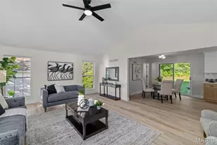 7264 Crystal Lake Ct, Saint Louis, MO 63129 - Photo 11