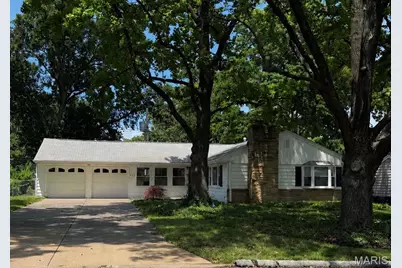 223 Woodridge Road, Kirkwood, MO 63122 - Photo 1
