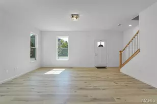 7119 Trainor Pl, Saint Louis, MO 63116 - Photo 3