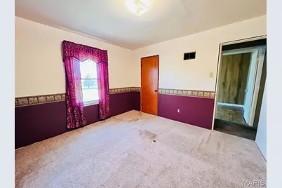 9544 Miriam Avenue, Overland, MO 63114 - Photo 5