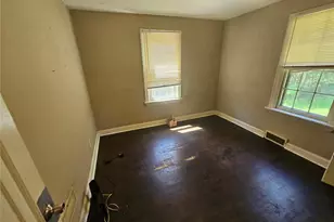 8211 Madison Ave, Saint Louis, MO 63114 - Photo 3