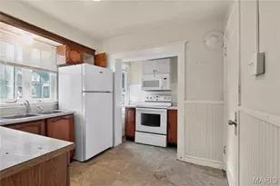8211 Madison Ave, Saint Louis, MO 63114 - Photo 9