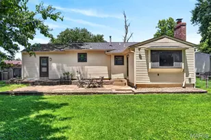2984 Joyce Ct, Maryland Heights, MO 63043 - Photo 7