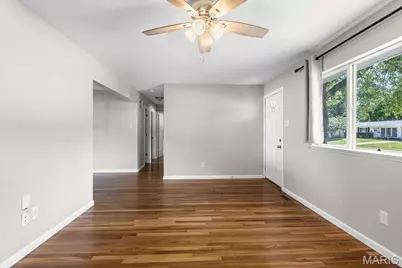 2430 W Adams Street, Saint Charles, MO 63301 - Photo 5