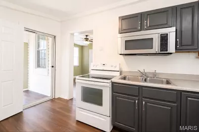 215 Weiss Avenue, Saint Louis, MO 63125 - Photo 5