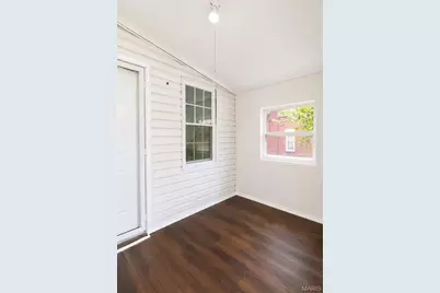 215 Weiss Avenue, Saint Louis, MO 63125 - Photo 3