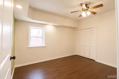 215 Weiss Avenue, Saint Louis, MO 63125 - Photo 13