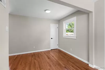 7821 Clymer Drive, Saint Louis, MO 63123 - Photo 9