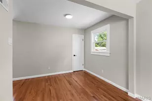 7821 Clymer Dr, Saint Louis, MO 63123 - Photo 9