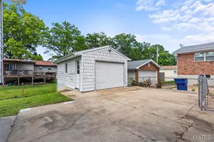 7821 Clymer Dr, Saint Louis, MO 63123 - Photo 29