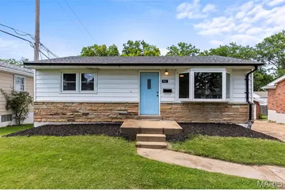 7821 Clymer Drive, Saint Louis, MO 63123 - Photo 1