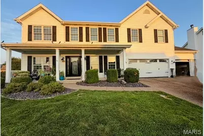 66 N Hillview Drive, Saint Peters, MO 63376 - Photo 3