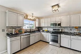 711 Wenstone Crossing Way, Wentzville, MO 63385 - Photo 11