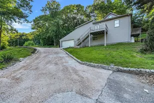 635 Castlewood Dr, Ballwin, MO 63021 - Photo 1