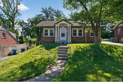 18 S Barat Avenue, Ferguson, MO 63135 - Photo 1