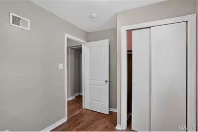 18 S Barat Avenue, Ferguson, MO 63135 - Photo 9