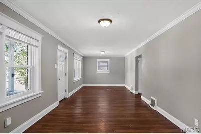 18 S Barat Avenue, Ferguson, MO 63135 - Photo 5