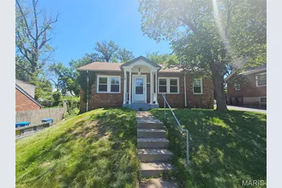 18 S Barat Avenue, Ferguson, MO 63135 - Photo 1