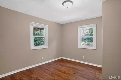 18 S Barat Avenue, Ferguson, MO 63135 - Photo 11