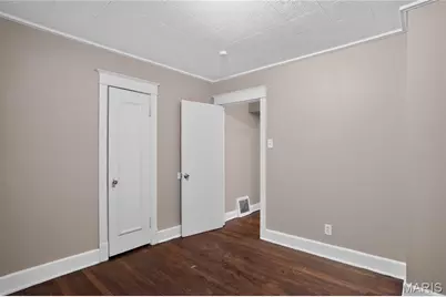 18 S Barat Avenue, Ferguson, MO 63135 - Photo 15