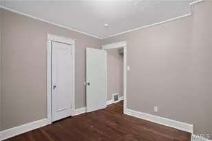 18 S Barat Ave, Ferguson, MO 63135 - Photo 15