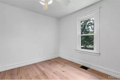10525 Hobday Avenue, Saint Ann, MO 63074 - Photo 17