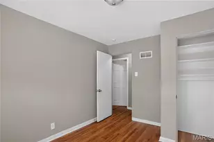 102 Florwood Ct, Saint Louis, MO 63135 - Photo 13