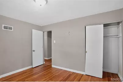 102 Florwood Court, Saint Louis, MO 63135 - Photo 7