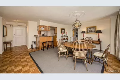 900 S Hanley Road #11D, Saint Louis, MO 63105 - Photo 7