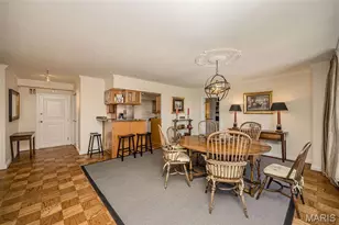900 S Hanley Rd, Saint Louis, MO 63105 - Photo 7