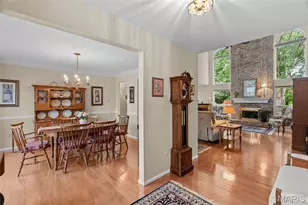 825 Crosswood Ct, Saint Louis, MO 63129 - Photo 5