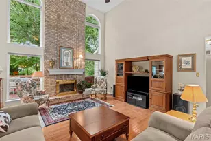 825 Crosswood Ct, Saint Louis, MO 63129 - Photo 21